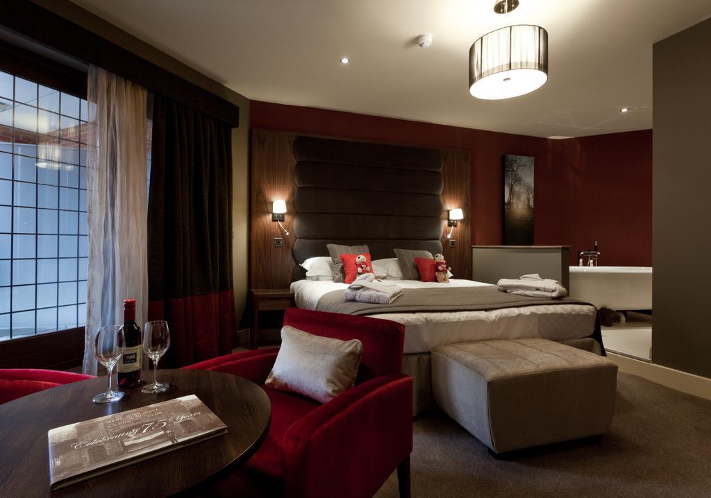 The Mere Golf Resort & Spa Екстер'єр фото
