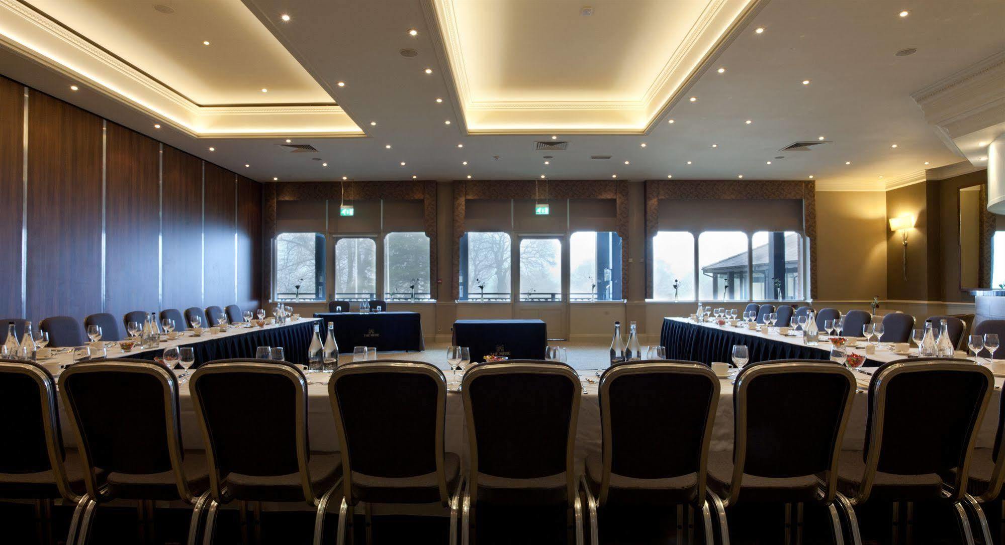 The Mere Golf Resort & Spa Екстер'єр фото